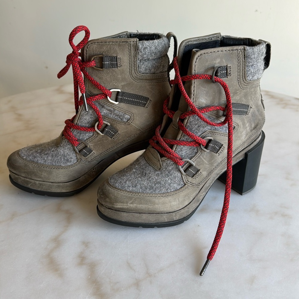 Sorel Blake Lace Heeled Ankle Boots NEW Size 8